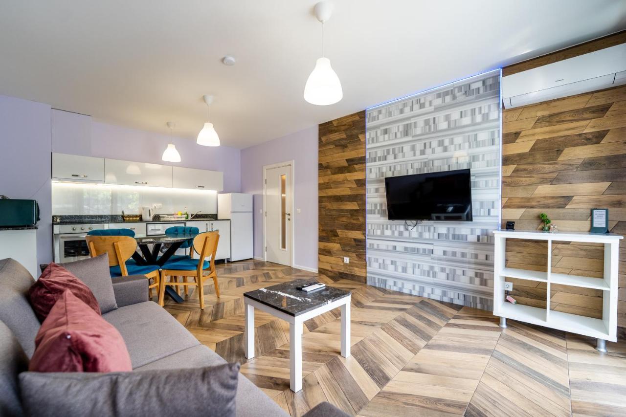 Sunny Apartment In Studentski Grad, Behind Unss Sofia Bagian luar foto