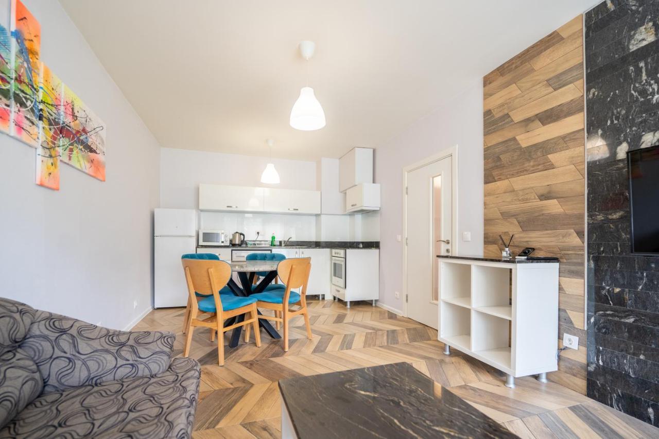 Sunny Apartment In Studentski Grad, Behind Unss Sofia Bagian luar foto