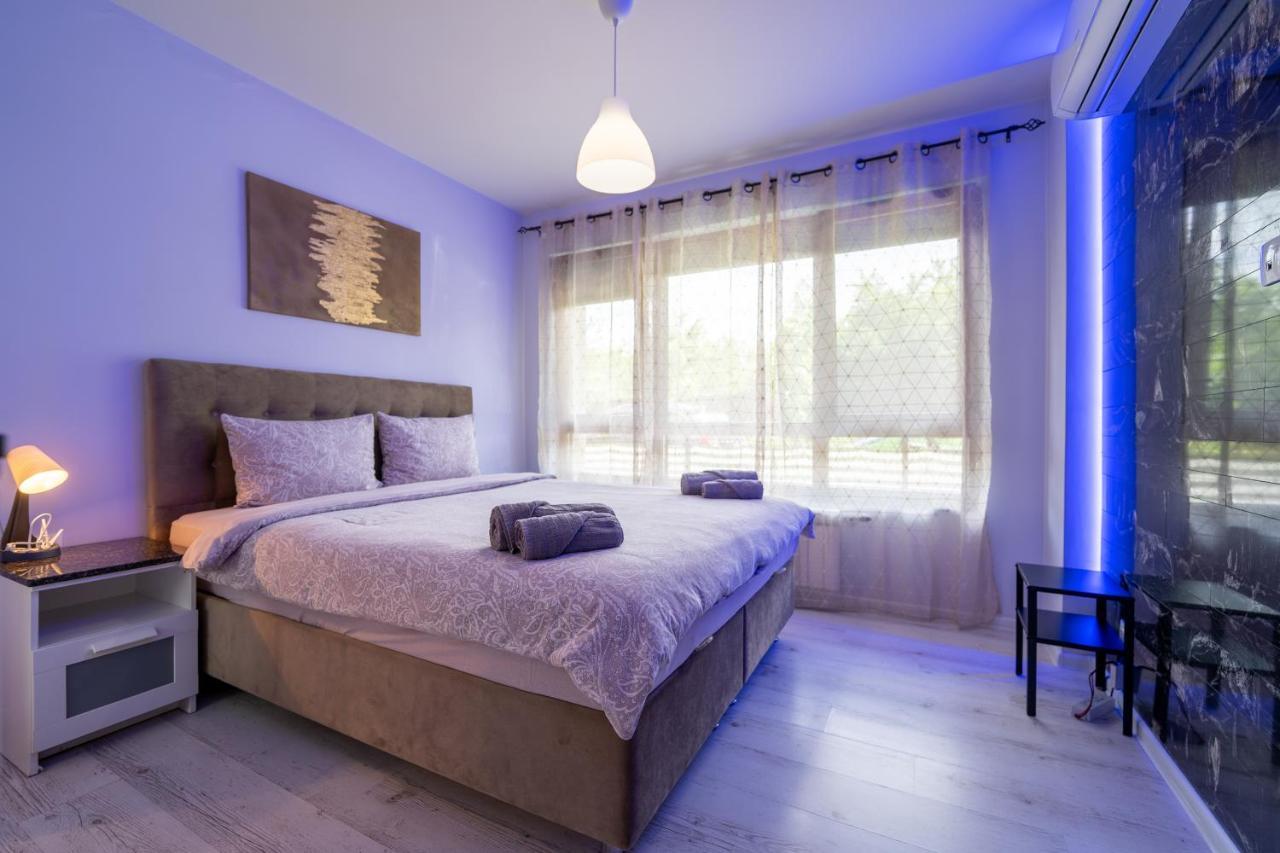 Sunny Apartment In Studentski Grad, Behind Unss Sofia Bagian luar foto