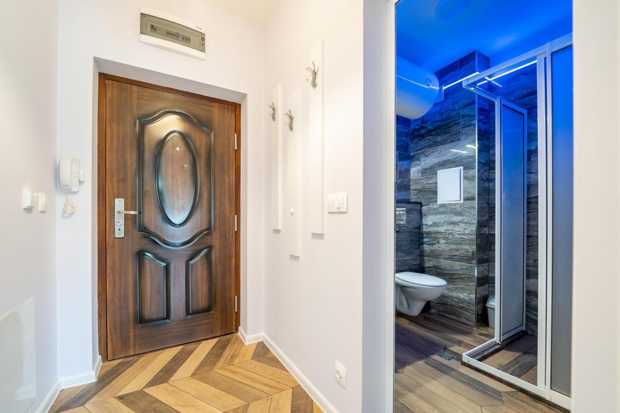 Sunny Apartment In Studentski Grad, Behind Unss Sofia Bagian luar foto
